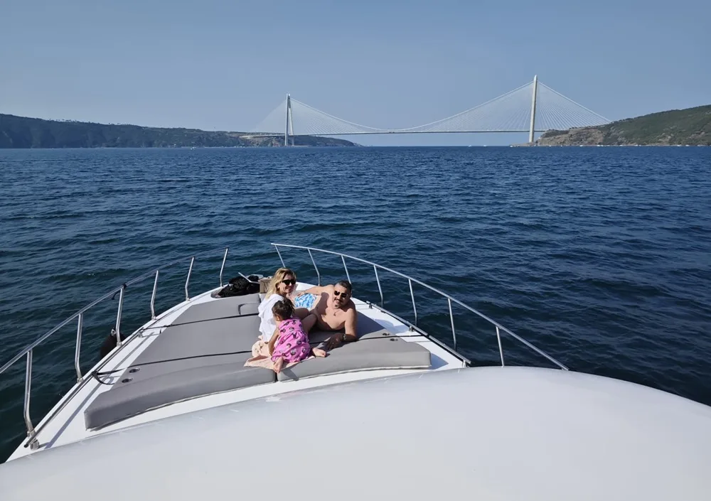 Gün Batımında Lüks: İstanbul’da Romantik Yat Turları